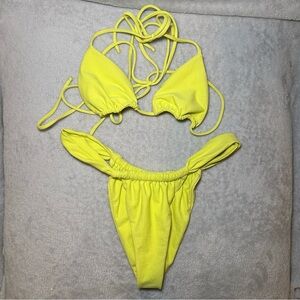 SAME Swim Triangle Top and Ruched Bottom Yellow/Green Size Medium